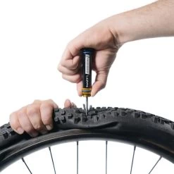 Lezyne Tubeless Insert Kit-Zwart -Fietscomponenten Winkel 1 mt tblskit v1 3 medium