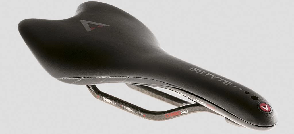 Astute Skycarb SR Carbon Zadel 1 Astute Skycarb SR Carbon Zadel